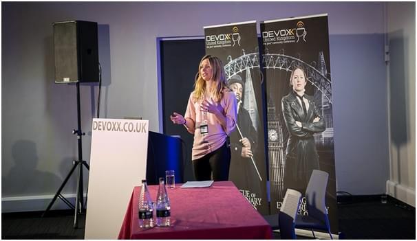 Sarah Saunders presenting at Devoxx 2015